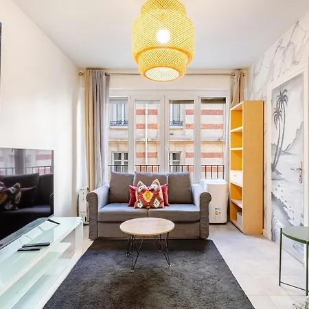 Chic 16th Arr King Bed Private Mews Access